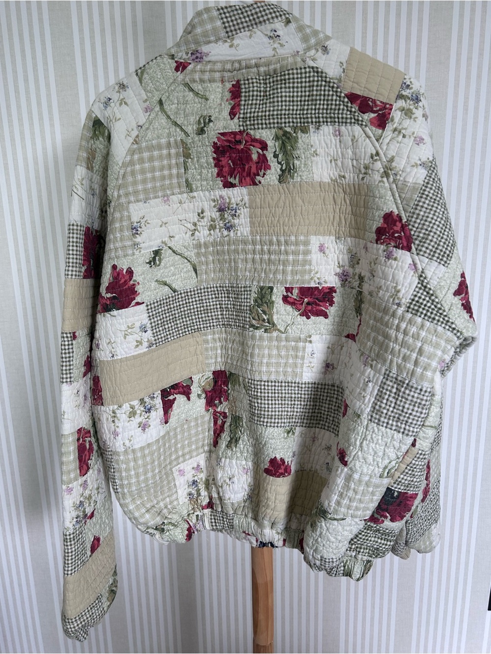 Urban Renewal Re/Creative Remade 100% Cotton Floral Patchwork Quilted Jacket L - Picture 2 of 5